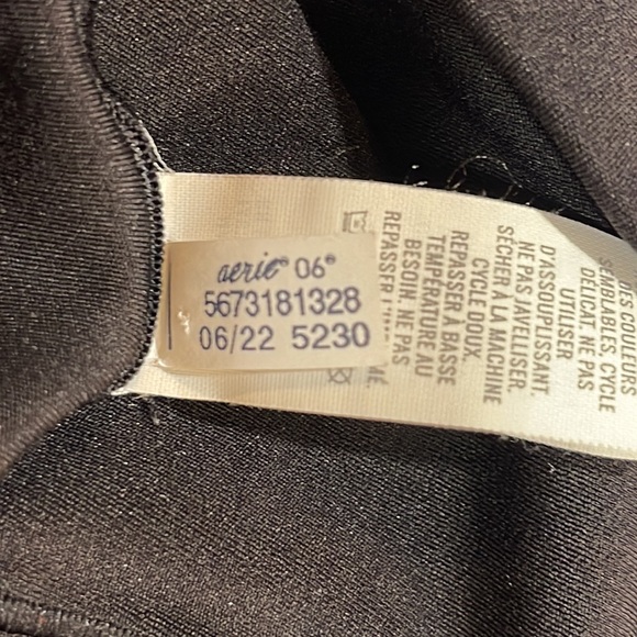 OFFLINE Real Me Flare High Rise Leggings Black Size Medium - Picture 9 of 9